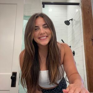 Meet your Posher, Selena